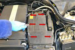 Смяна на въздушен филтър на двигателя на Mercedes-Benz W203 C230 Kompressor – Mercedes-Benz Bulgaria Forum