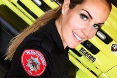 Норвежката Гун Нартен е най-красивата пожарникарка в света