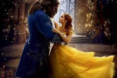 Кой пее в игралната версия на „Красавицата и Звяра“