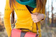 Какво да облека с жълти дънки? Начини за комбинация с жълти дънки и панталони