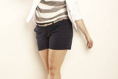 Дали да нося къси панталонки ако съм пълна? Видове къси панталони за едри момичета