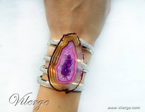 Елегантни бижута и красиви гривни за елегантни абитуриентки