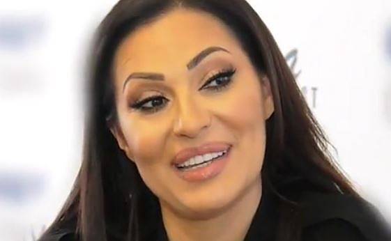 Цеца Величкович за сцената, децата и Божинов за изпълнението му на „Трепни“