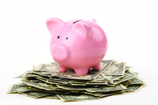 Над 76% от българите живеят в среда на материални лишения