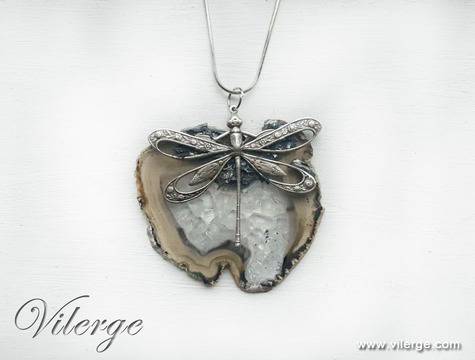 Бъди модерна в месеца на баловете с бижута за жени