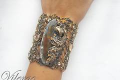 Красива колекция винтидж гривни за бал и елегантни абитуриентки