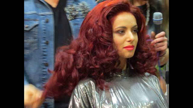 Боя за коса Алфапарф – огнено червено