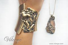 Луксозни красиви бижута за месеца на абитуриентските балове