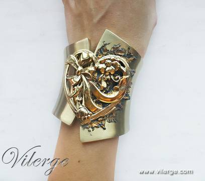 Дизайнерски винтидж бижута за 8 март и елегантни гривни за жени