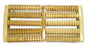 Дървен масажор за крака