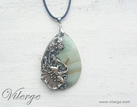 Винтидж колие за модерни абитуриентки и балове