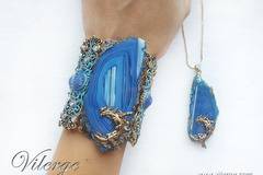 Нежни бижута за красиви жени и сезон Пролет