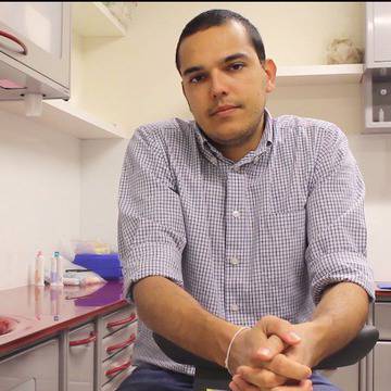 Д-р Риахи за тайната на красивата усмивка