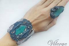 Пролетни бижута и красиви винтидж гривни за секси жени