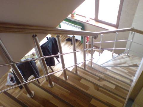 Дървени парапети за стълби – предимства и недостатъци