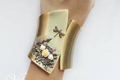 Луксозна пролетна колекция с елегантни бижута за красиви жени