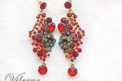 Елегантни обици за красиви жени с нова луксозна пролетна колекция