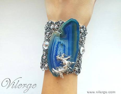 Нежни бижута и красива винтидж гривна за сезон Пролет