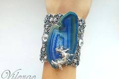 Нежни бижута и красива винтидж гривна за сезон Пролет