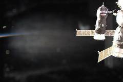 Успех! Товарният кораб Прогрес МС-05 се скачи с Международната космическа станция