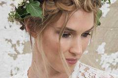 20 предложения за романтични официални прически от Vanessa Barney