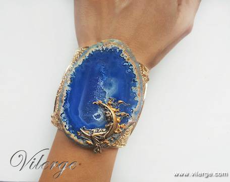 Нежни бижута за Великден и красиви гривни за празник