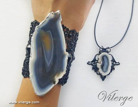 Красива колекция стилни бижута за Великден подаръци за празник