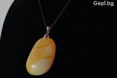 Кожено дамско колие с кехлибар