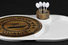 Порцеланов комплект с плато за сервиране на сирена – 38 см.