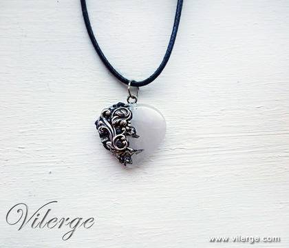 Винтидж колие за ВЕЛИКДЕН за стилни жени и елегантни дами