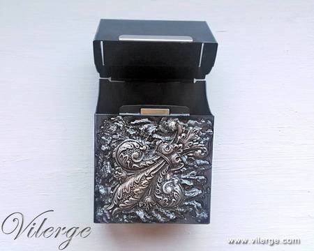 Винтидж табакери и винтидж кутии за цигари и табакера за жени