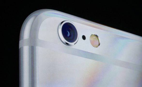 Новостите в iPhone 8 от години са налични при конкурентите