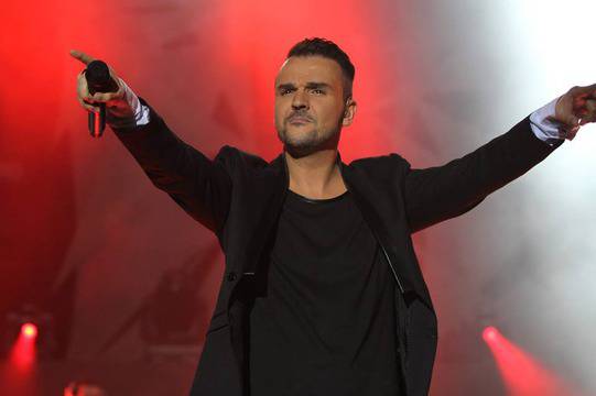 ИГРАТА С ВИДЕО НА „МЕРЦЕДЕС“ ПОПФОЛКЛОР-МУЗИКА ЗА ВСЕКИ