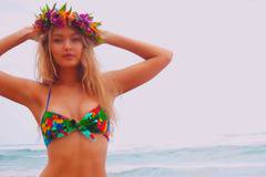 Gigi Hadid – Shape Of You 2017