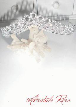 Корона за коса белгийски кристали с място за закрепване на воал – Lady of the Lake