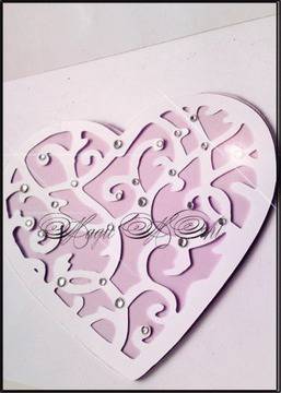 Дизайнерска покана за сватба Heart Crystal бяло и лилаво