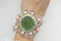 Красиви бижута за Лято и море с винтидж гривни за елегантни жени