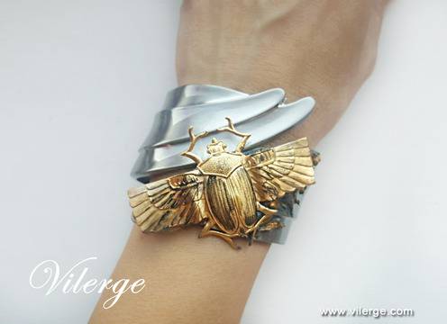 Нежни бижута и елегантни гривни за сезон Лято и море