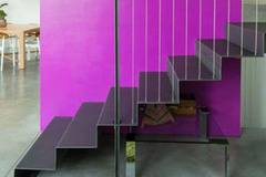 Луксозна визия с метални стълби