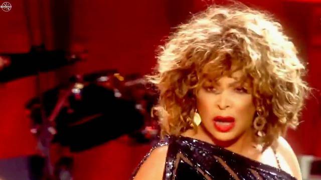 Tina Turner – Steamy Windows for Grammy Lifetime Achievement Award 2015 (2)