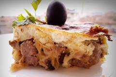 Баница на розички с кайма, бешамел и кашкавал