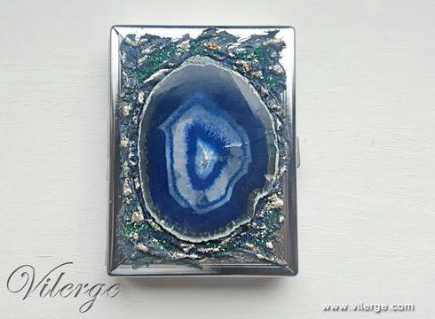 Идеи за луксозен подарък за жени с елегантна табакера