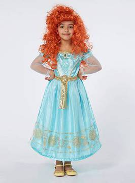 Приказна рокля на Мерида от Храбро сърце с перука