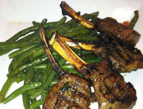 Агнешки котлети с кафе