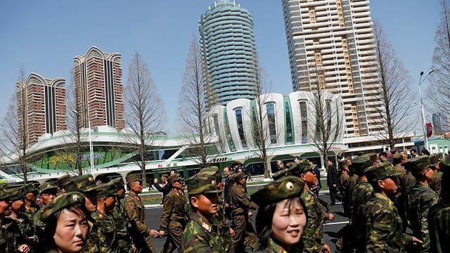 Ким Чен-ун откри в Пхенян нов квартал с небостъргачи