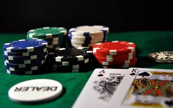 10 неща, които трябва да знаем, за да играем покер