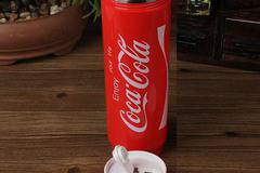 Термо чаша във формата на Coca Cola кен