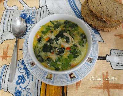 Пилешка супа със спанак