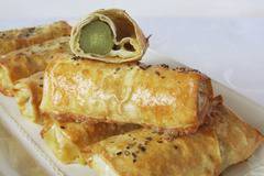 Банички пурички с кашкавал и кисели краставички