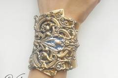 Красива винтидж гривна от бутикова бижутерия за жени